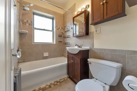 4126 North Kedvale Avenue Chicago IL 60641