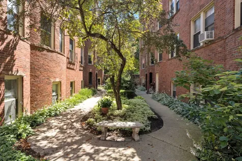4126 North Kedvale Avenue Chicago IL 60641