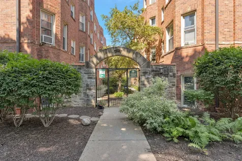 4126 North Kedvale Avenue Chicago IL 60641
