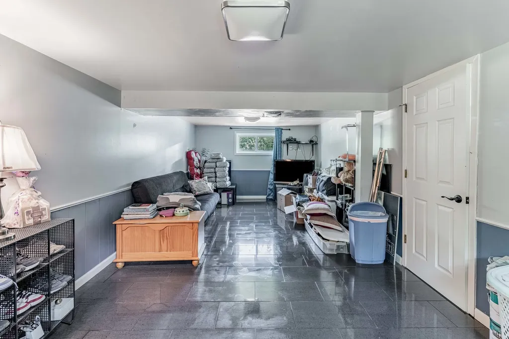 433 East Cherry Hill Drive Addison IL 60101