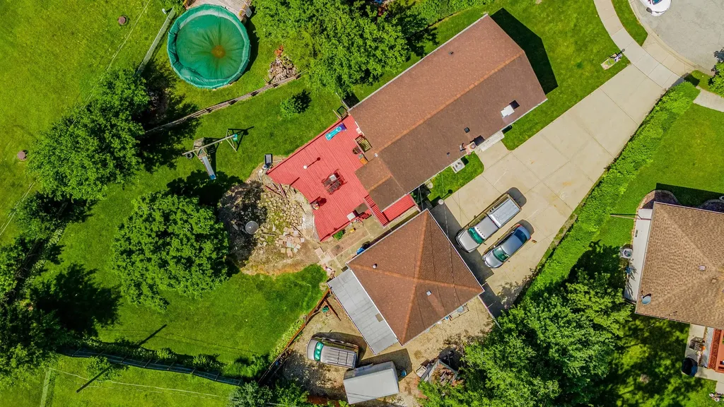 433 East Cherry Hill Drive Addison IL 60101