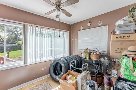 433 East Cherry Hill Drive Addison IL 60101