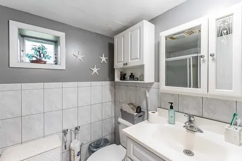 433 East Cherry Hill Drive Addison IL 60101