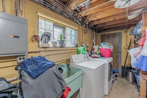 433 East Cherry Hill Drive Addison IL 60101