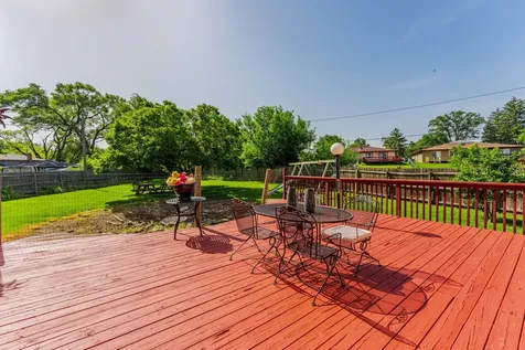 433 East Cherry Hill Drive Addison IL 60101