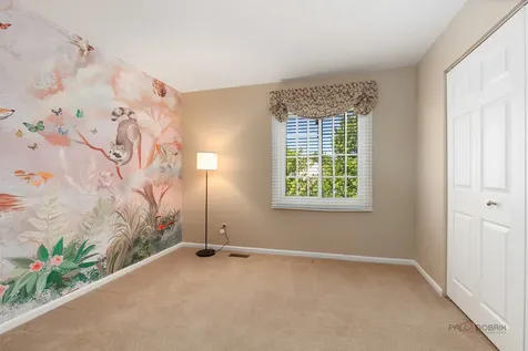 228 Southridge Drive Gurnee IL 60031