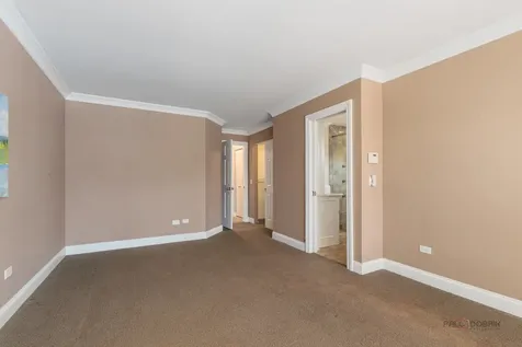 228 Southridge Drive Gurnee IL 60031