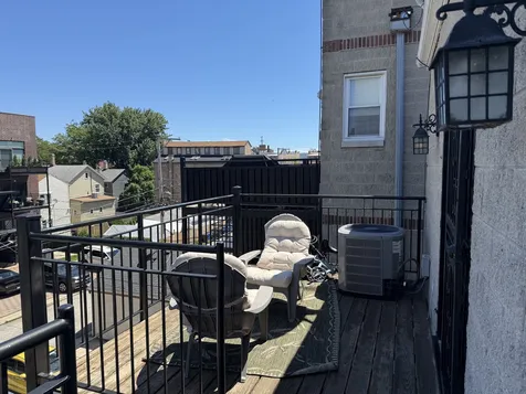 1444 West Walton Street Chicago IL 60642