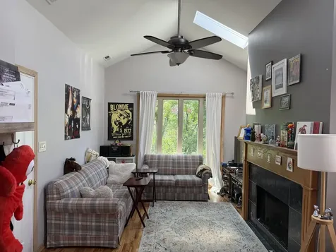 1444 West Walton Street Chicago IL 60642