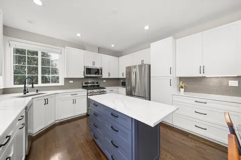 259 Pembrook Lane Mundelein IL 60060