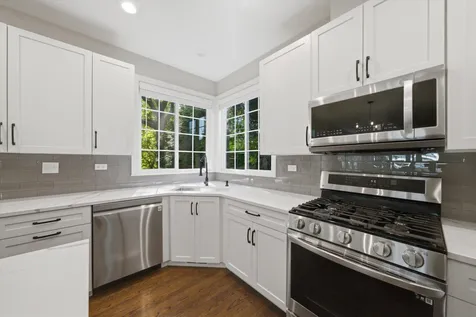 259 Pembrook Lane Mundelein IL 60060