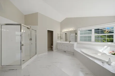 259 Pembrook Lane Mundelein IL 60060