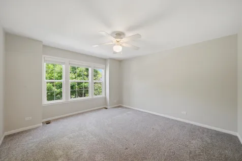 259 Pembrook Lane Mundelein IL 60060