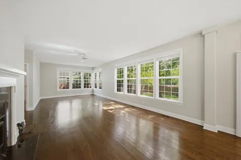 259 Pembrook Lane Mundelein IL 60060