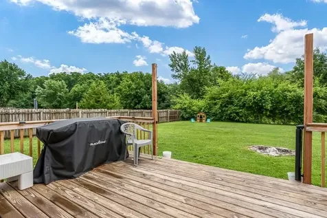 819 Greglynn Street Machesney Park IL 61115