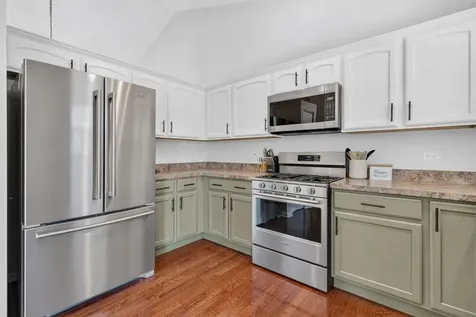 1713 Aaron Lane Joliet IL 60431
