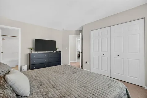 1713 Aaron Lane Joliet IL 60431