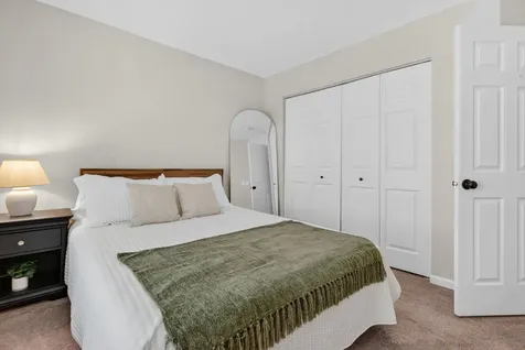 1713 Aaron Lane Joliet IL 60431