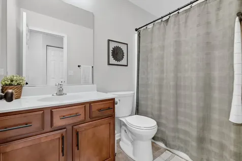 1713 Aaron Lane Joliet IL 60431