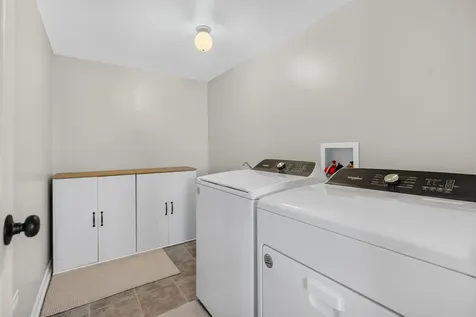 1713 Aaron Lane Joliet IL 60431