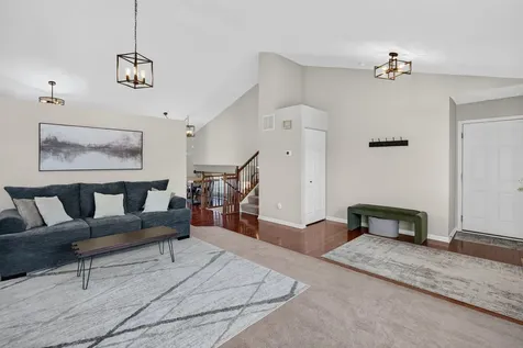 1713 Aaron Lane Joliet IL 60431