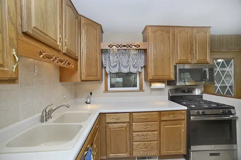 749 Fort Street Ottawa IL 61350