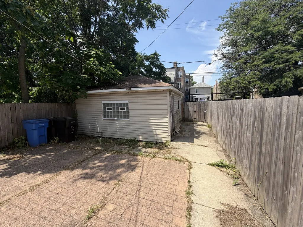 42 North Long Avenue Chicago IL 60644