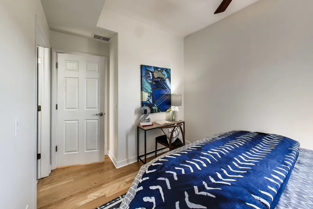 4821 North Kimball Avenue Chicago IL 60625