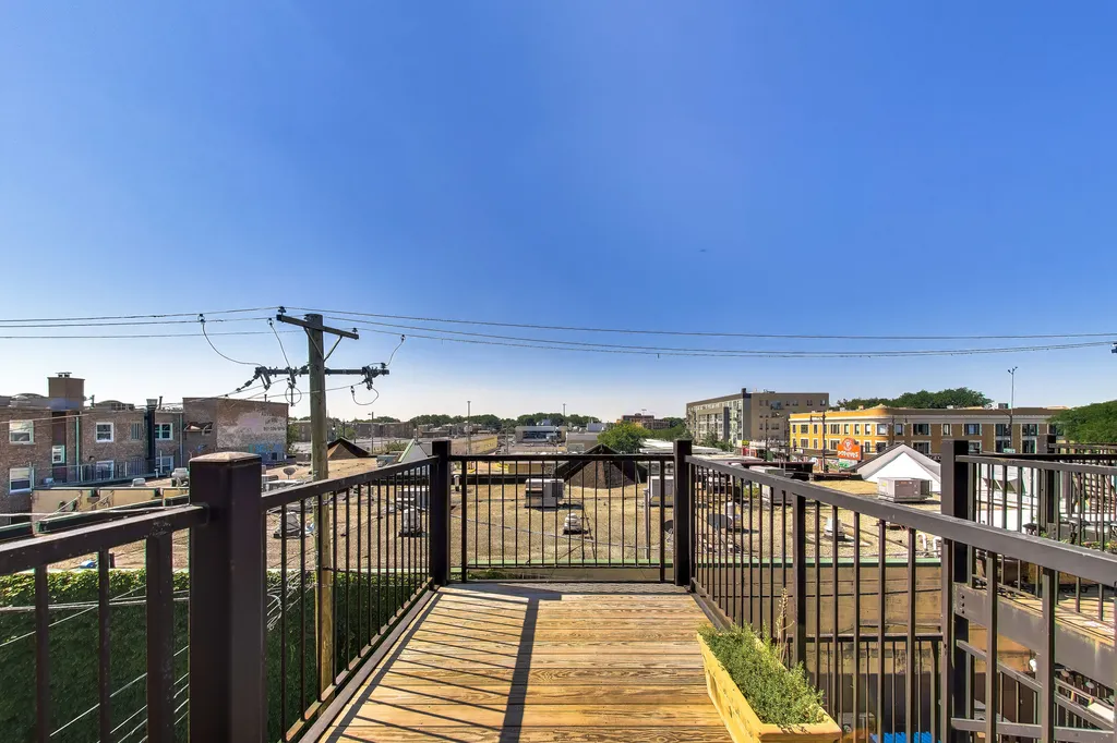 4821 North Kimball Avenue Chicago IL 60625