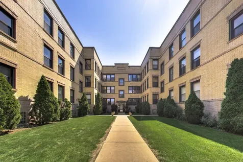 4821 North Kimball Avenue Chicago IL 60625