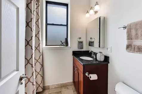 4821 North Kimball Avenue Chicago IL 60625