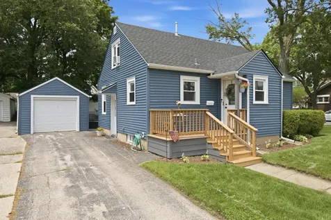241 North Lord Avenue Carpentersville IL 60110