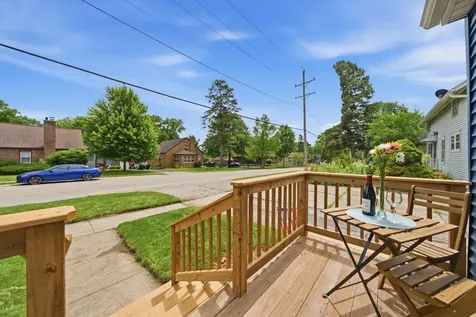 241 North Lord Avenue Carpentersville IL 60110