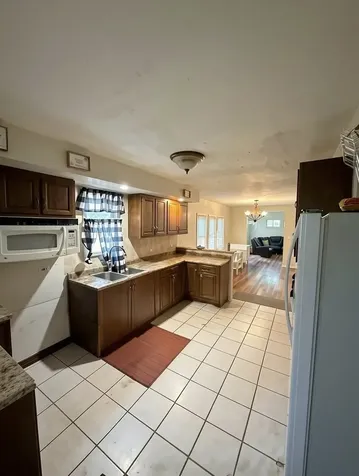 13921 South Atlantic Avenue Riverdale IL 60827