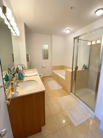 565 West Quincy Street Chicago IL 60661