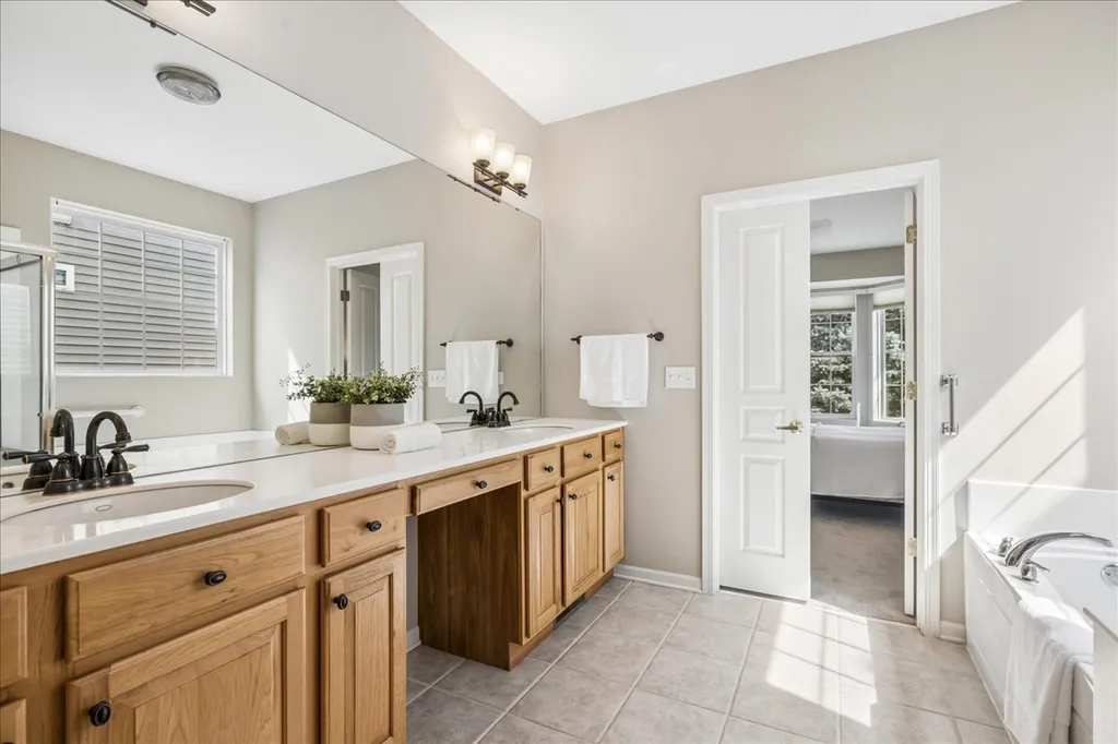 13802 Chestnut Lane Huntley IL 60142