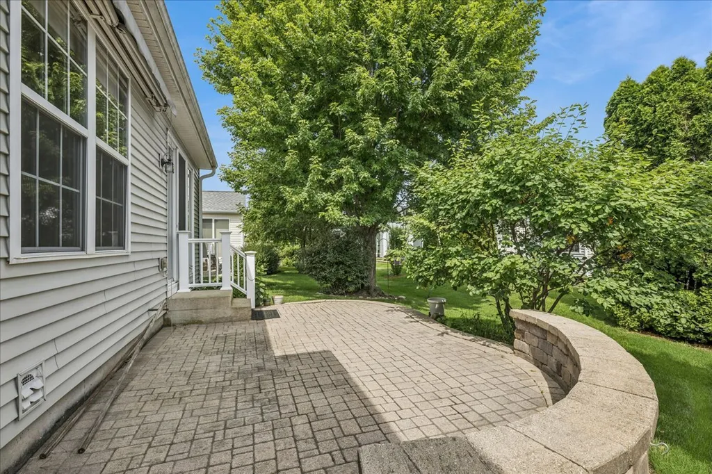 13802 Chestnut Lane Huntley IL 60142