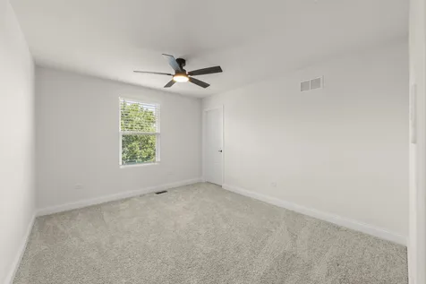 3687 Peregrine Way Elgin IL 60124