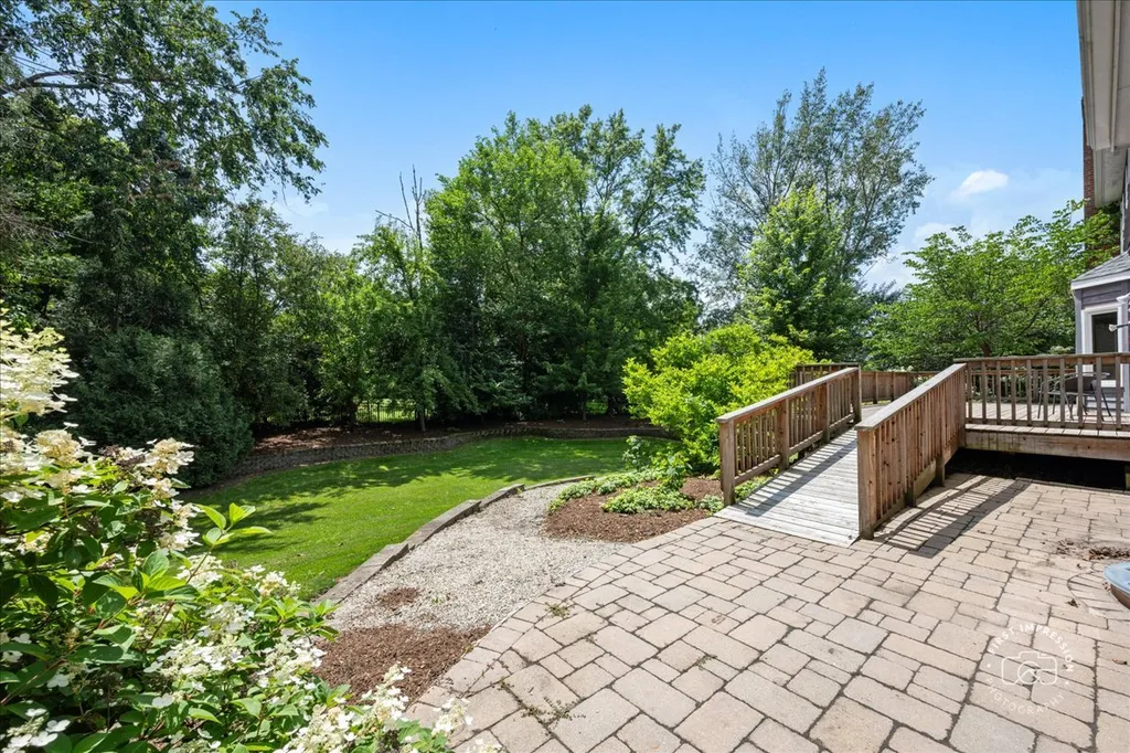 1404 Jonester Court Naperville IL 60563