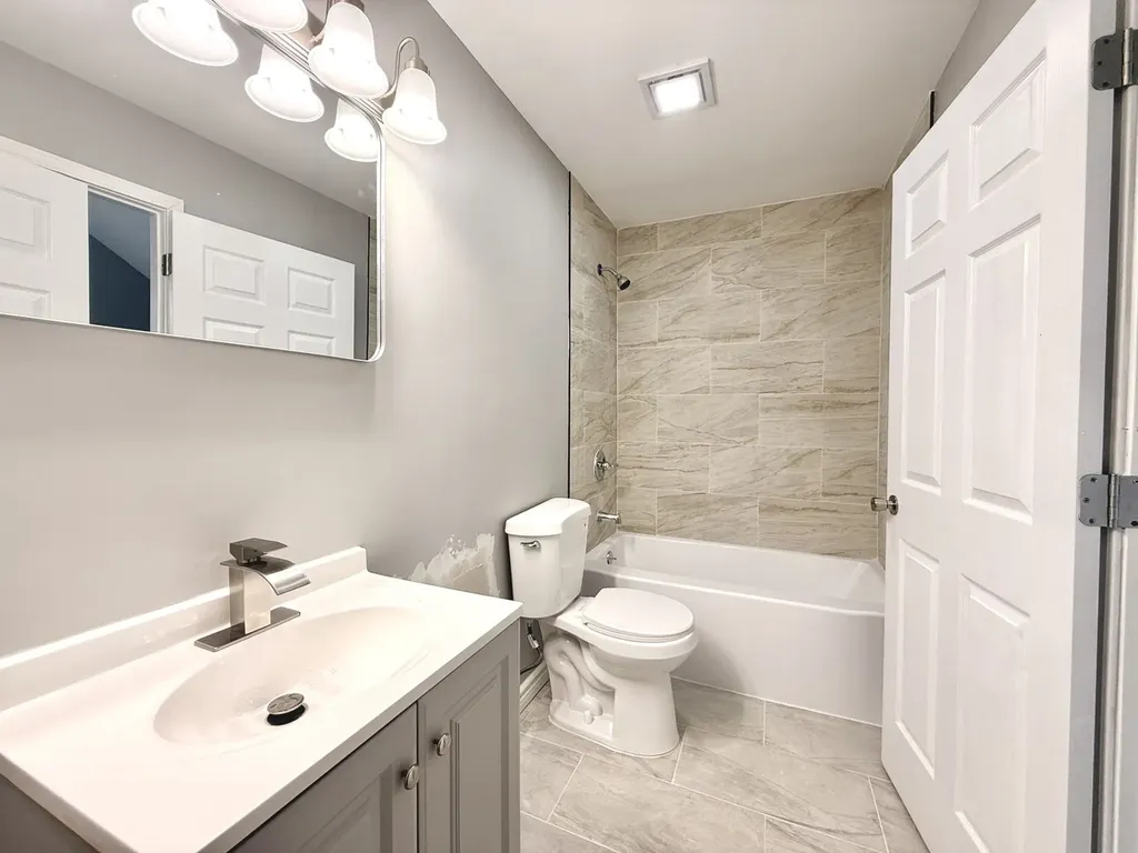 5402 South Marshfield Avenue Chicago IL 60609