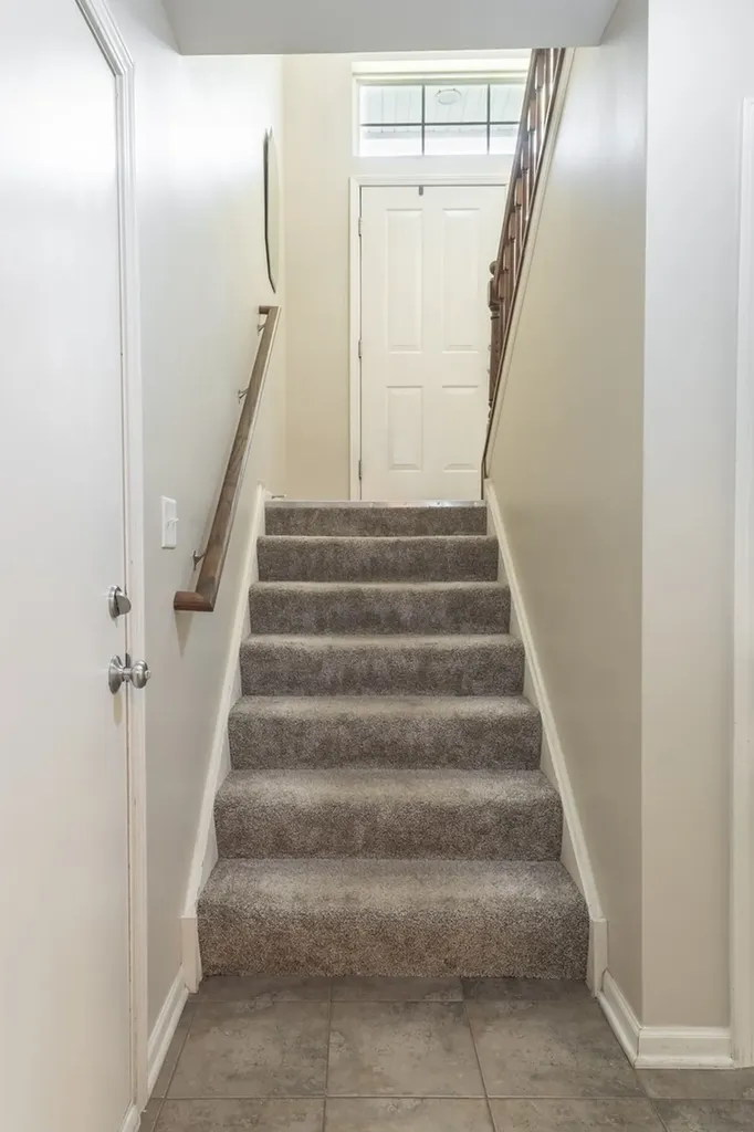 442 Plaza Place Aurora IL 60504