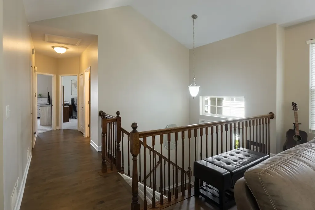 442 Plaza Place Aurora IL 60504