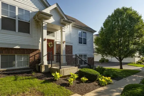 442 Plaza Place Aurora IL 60504