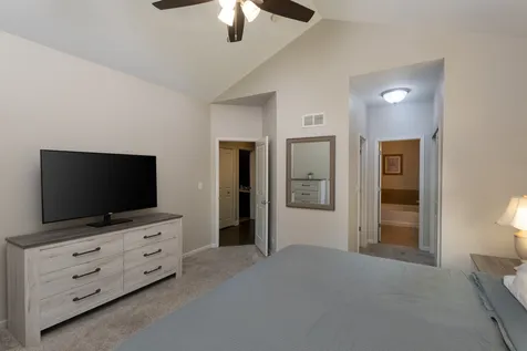 442 Plaza Place Aurora IL 60504