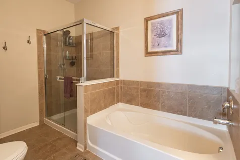 442 Plaza Place Aurora IL 60504