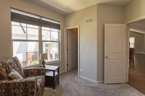 442 Plaza Place Aurora IL 60504