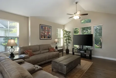 442 Plaza Place Aurora IL 60504
