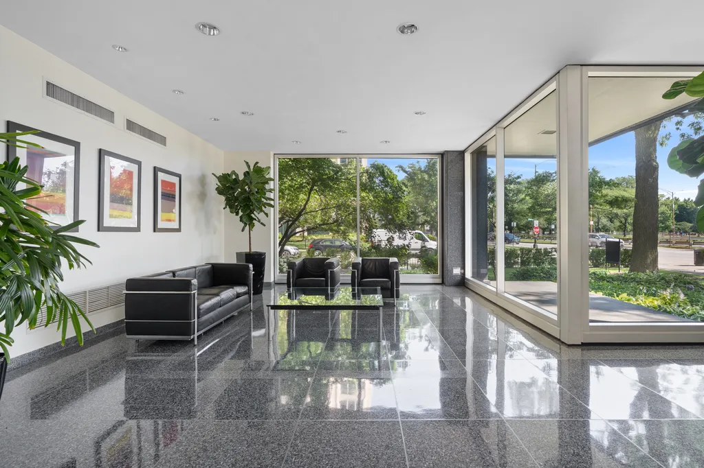 3440 North Lake Shore Drive Chicago IL 60657