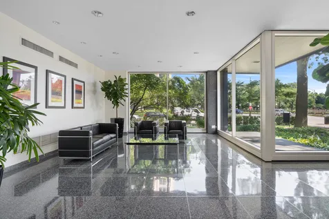 3440 North Lake Shore Drive Chicago IL 60657