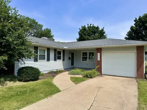 2325 12TH Street Peru IL 61354
